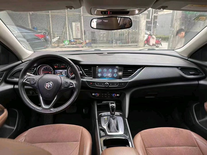 衡阳18年别克君威3