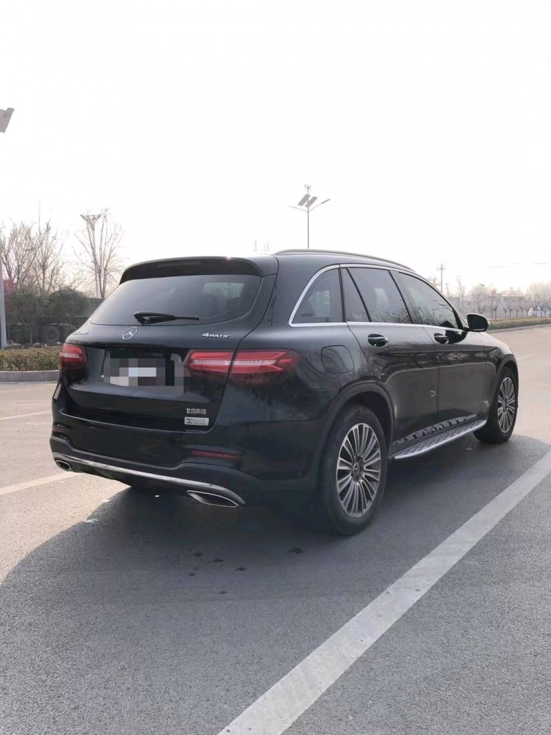 枣庄17年奔驰GLC1