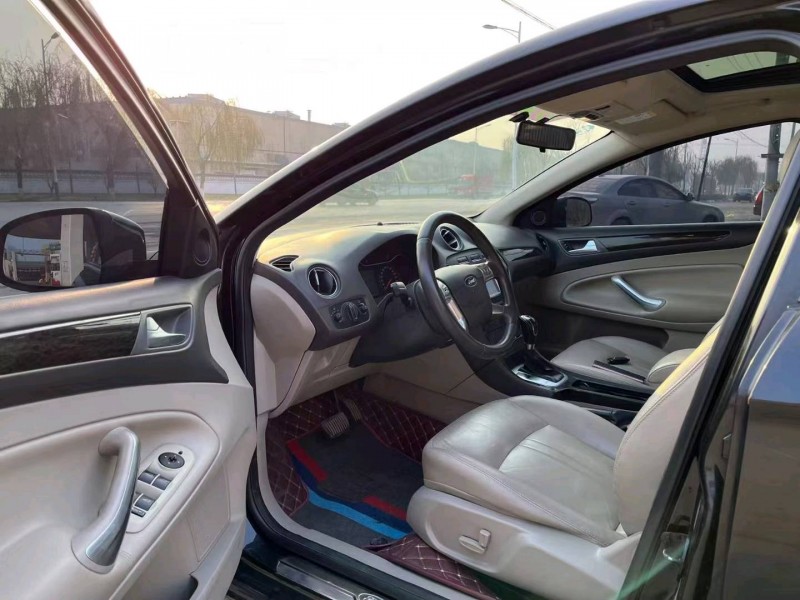 保定13年福特蒙迪欧5