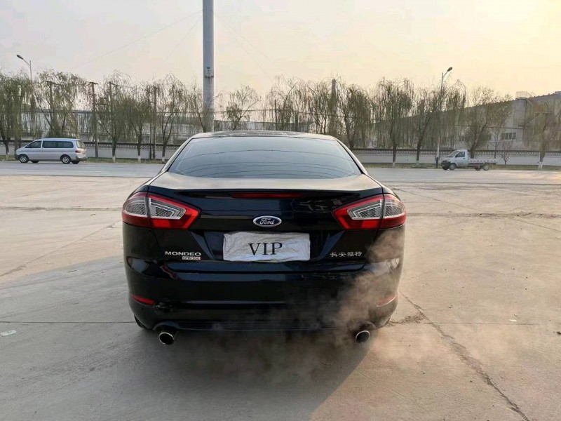 保定13年福特蒙迪欧8