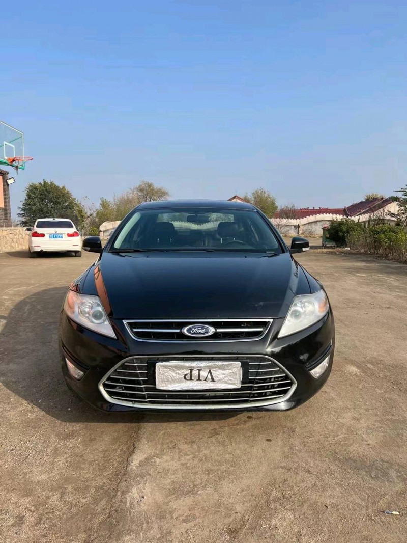 青岛12年福特蒙迪欧1