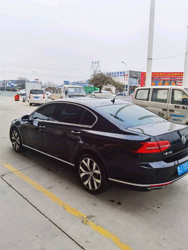 保定17年大众迈腾4