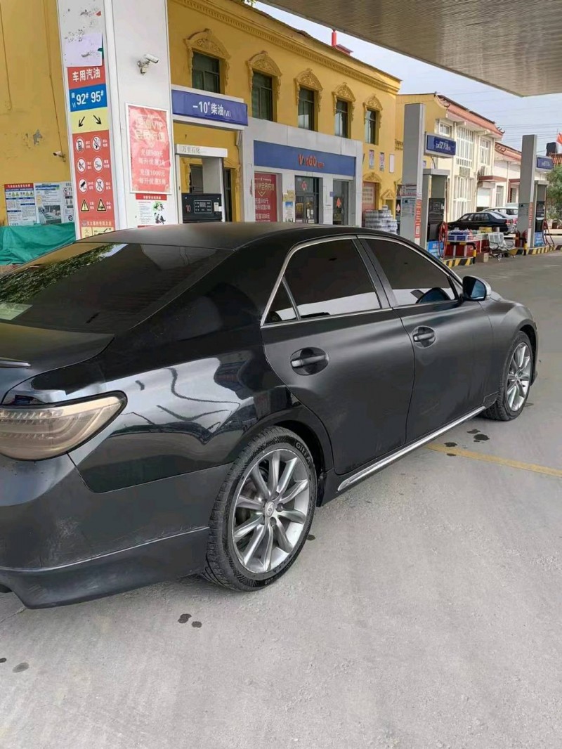 保定12年丰田锐志4