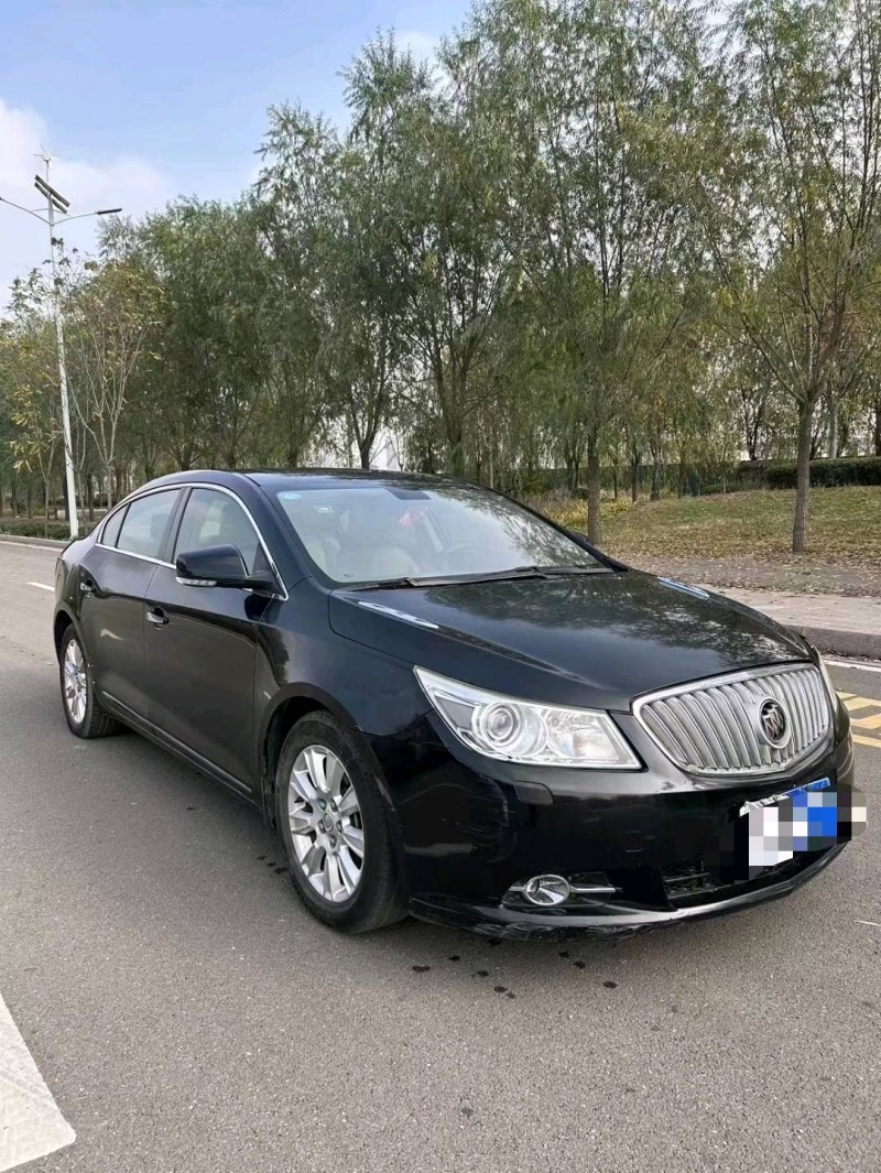 枣庄12年别克君越2