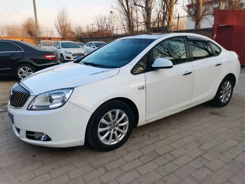 保定15年别克英朗GT2