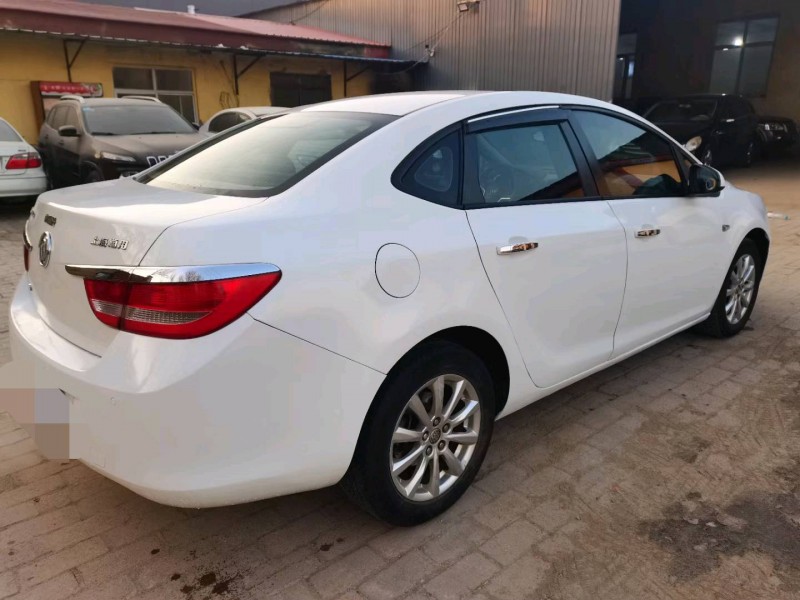 保定15年别克英朗GT4