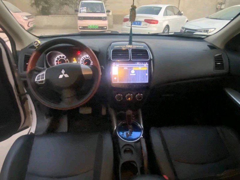 保定17年三菱劲炫9