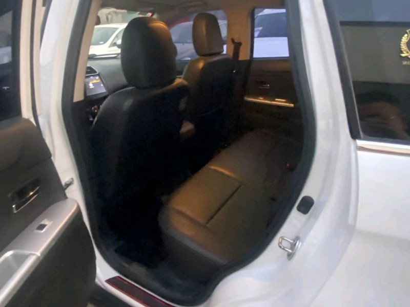 保定17年三菱劲炫8