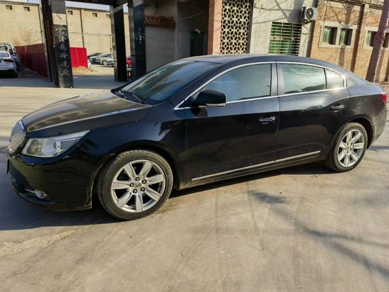 保定10年别克君越2