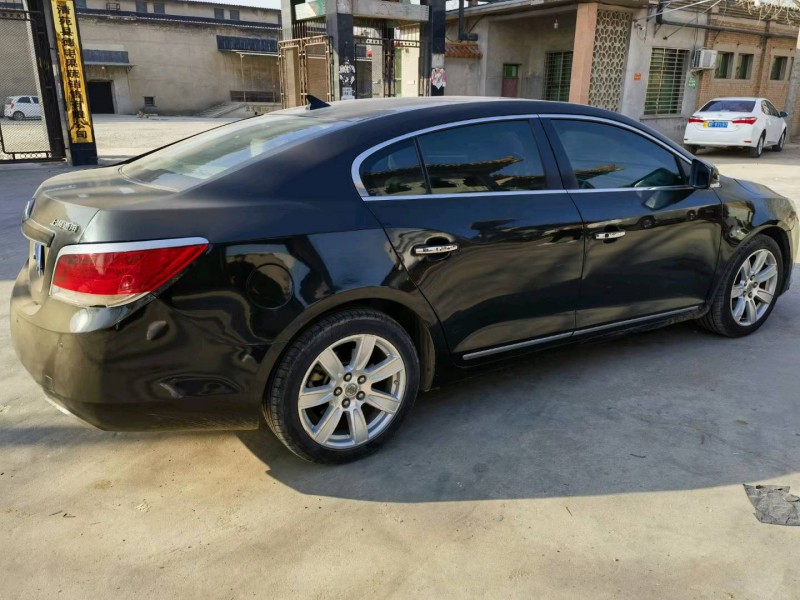 保定10年别克君越6