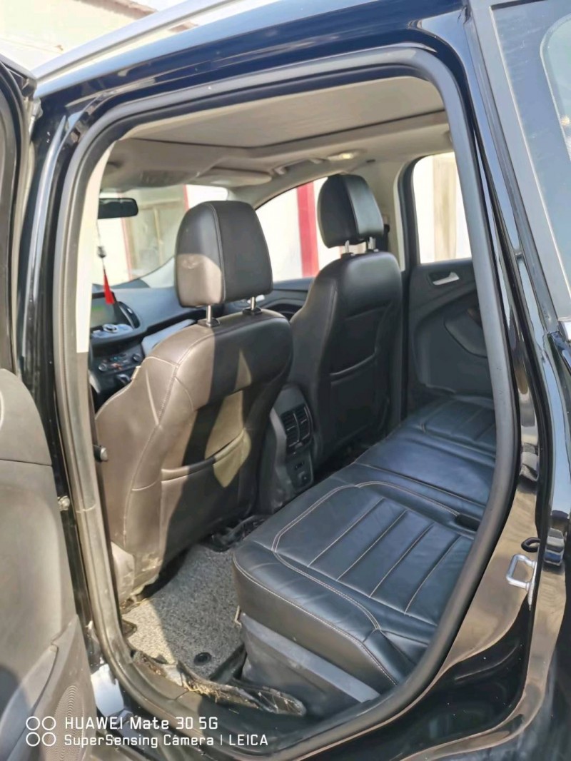 保定17年福特翼虎4