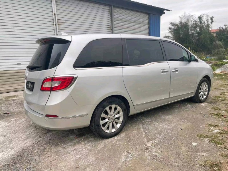 梧州11年别克GL88