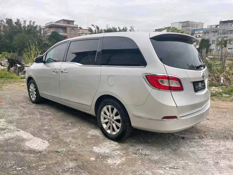 梧州11年别克GL89