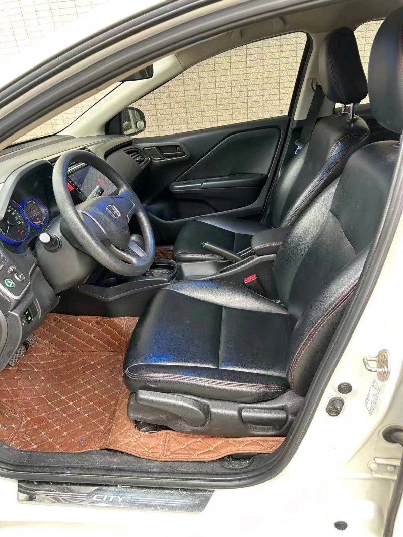 广州17年本田锋范5