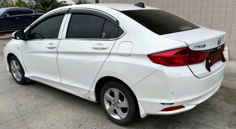 广州17年本田锋范6