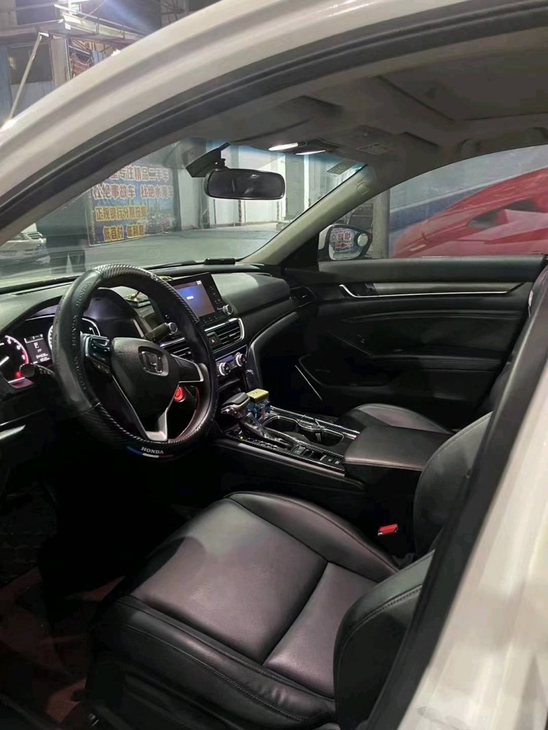 珠海19年本田雅阁2