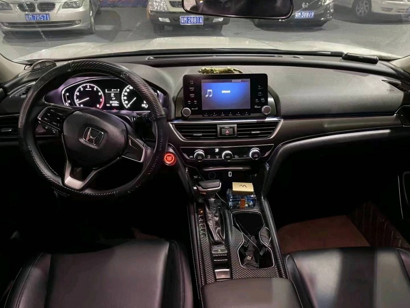 珠海19年本田雅阁5