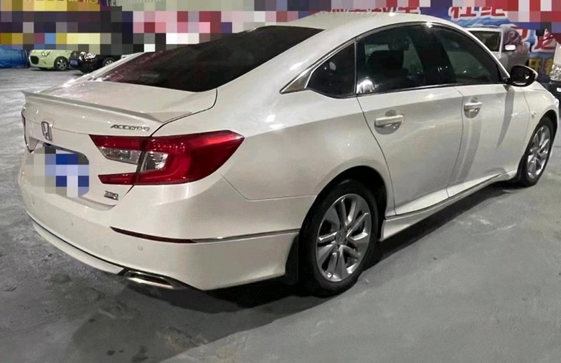 珠海19年本田雅阁9