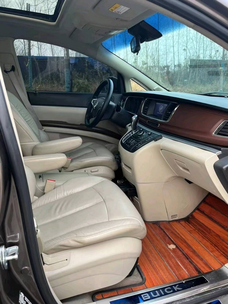 徐州16年别克GL86