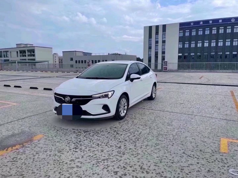 嘉兴21年别克威朗8