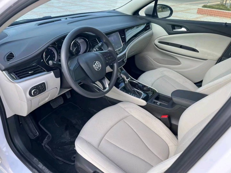 广州21年别克威朗5