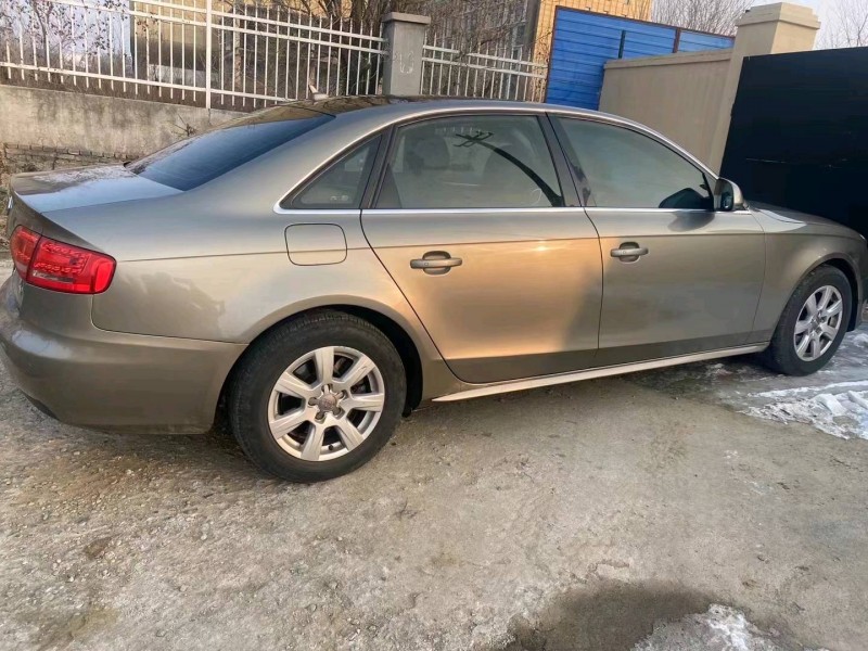 济南11年奥迪A4L5