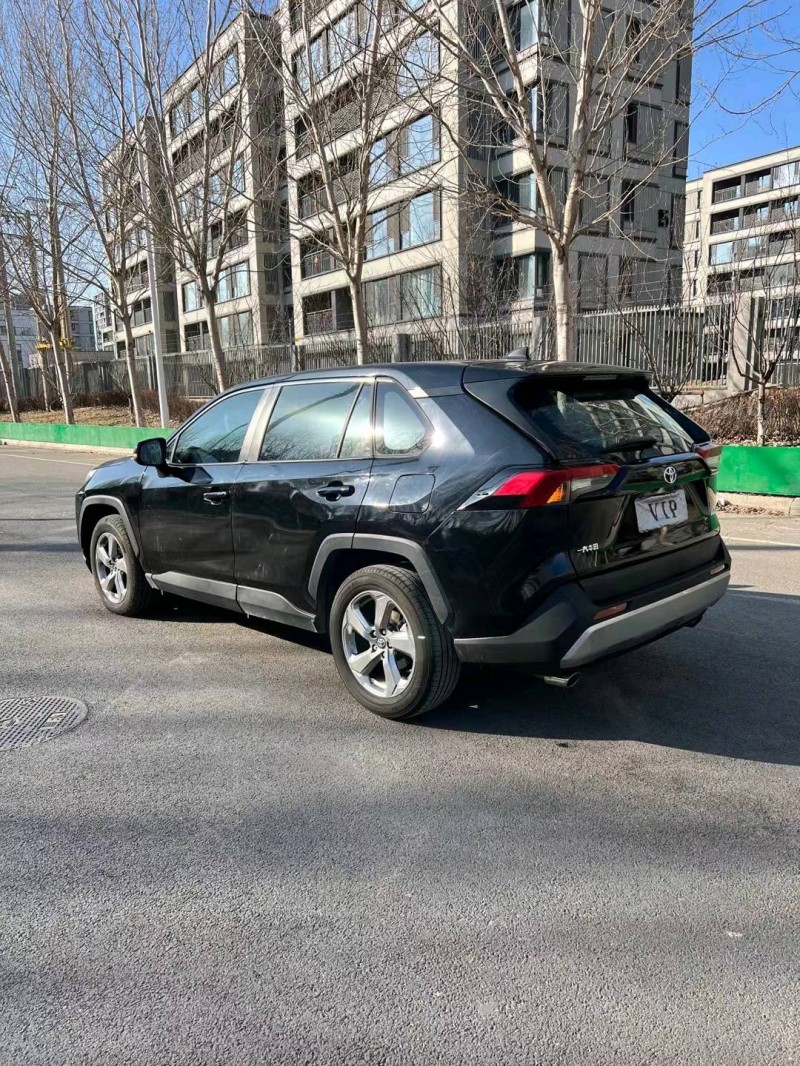 沈阳21年丰田RAV4荣放8