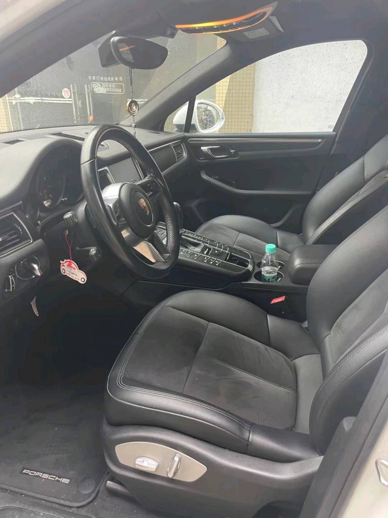 中山18年保时捷Macan4