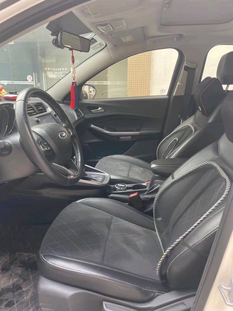 中山20年福特福睿斯4