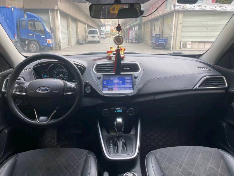 中山20年福特福睿斯6