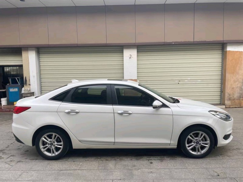 中山20年福特福睿斯8