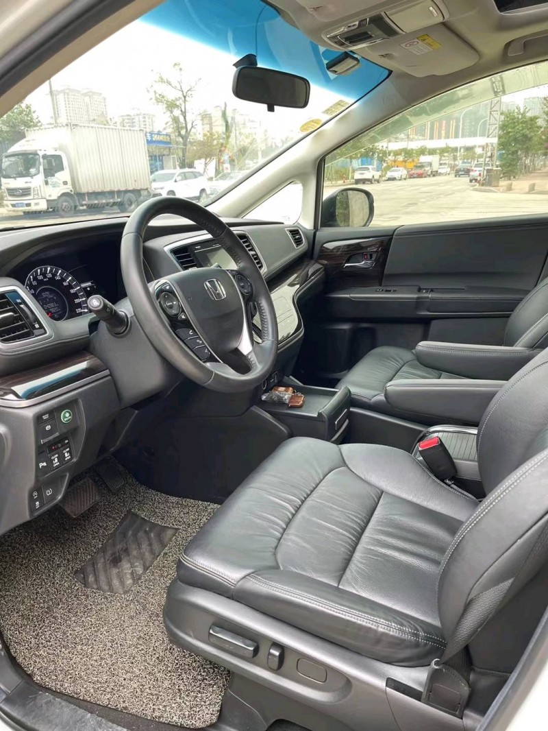 珠海18年本田奥德赛4