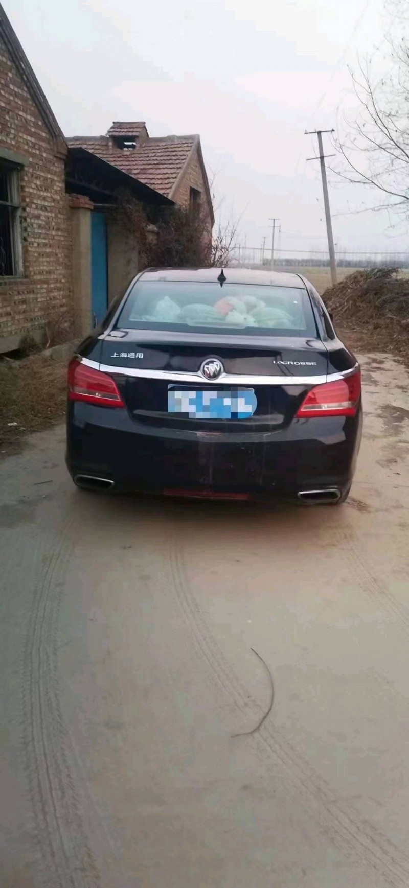 济宁13年别克君越3