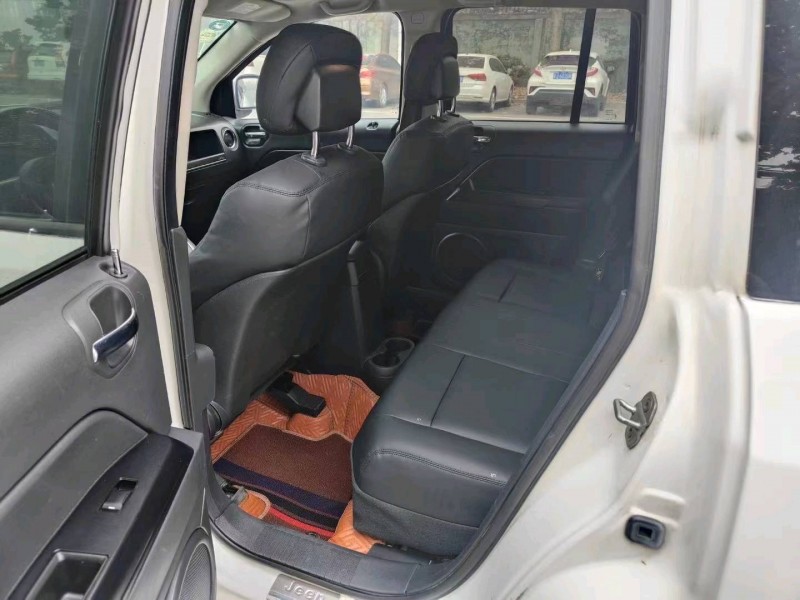 石家庄13年Jeep指南者5