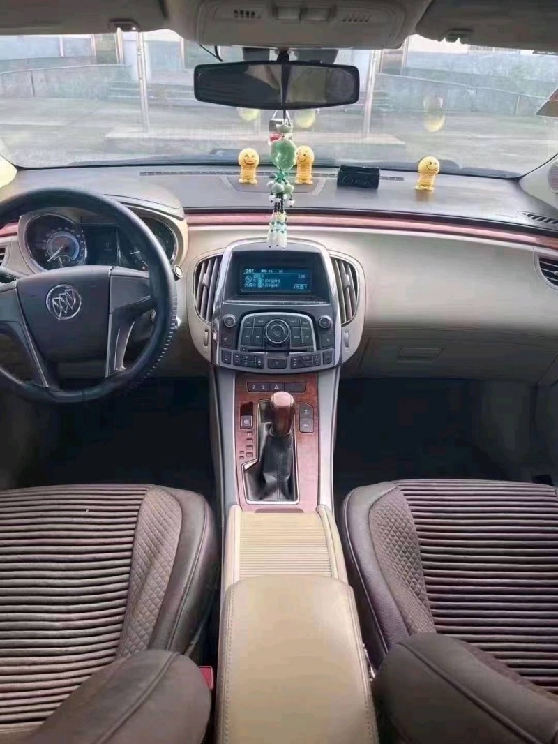 济宁10年别克君越9