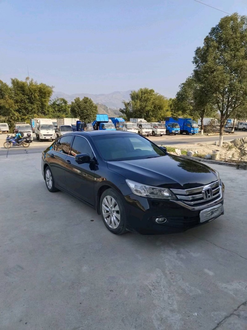 济南14年本田雅阁2