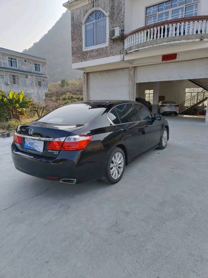 济南14年本田雅阁7