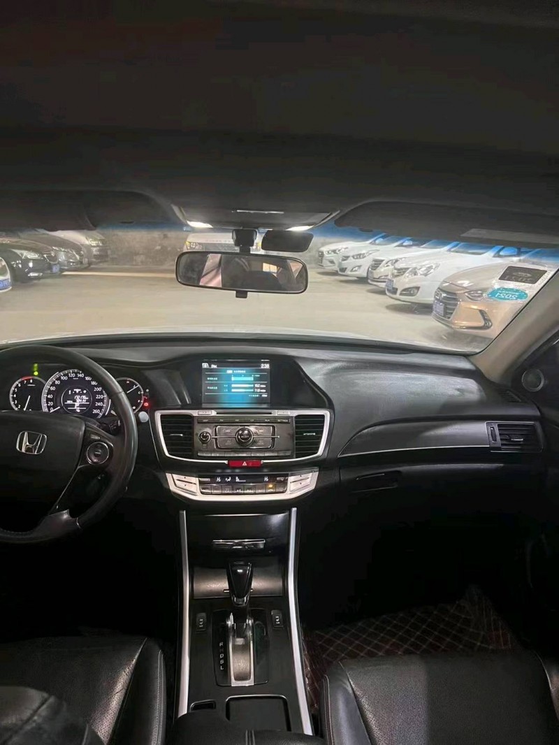 济南14年本田雅阁3