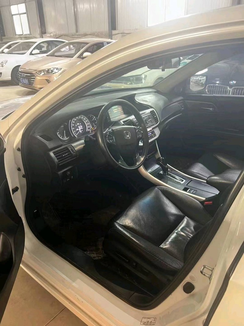 济南14年本田雅阁5