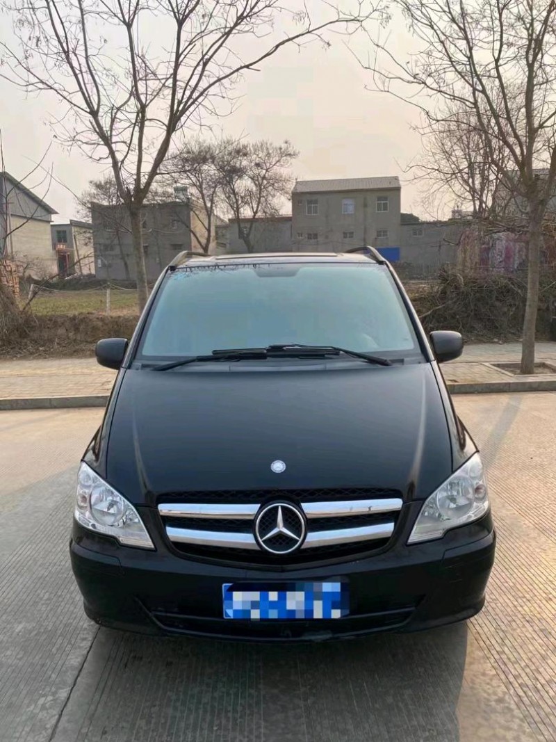 枣庄14年奔驰唯雅诺1