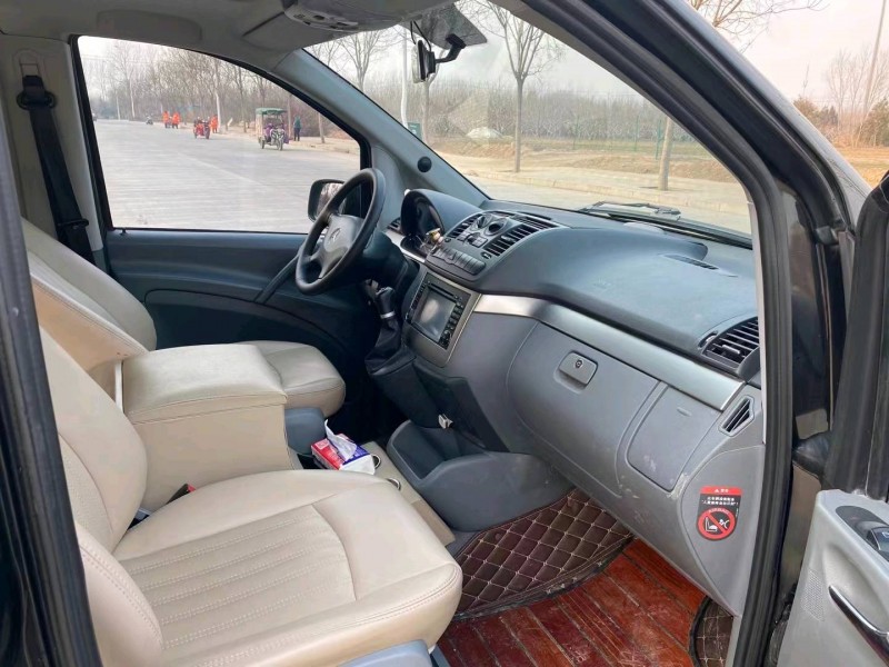 枣庄14年奔驰唯雅诺9