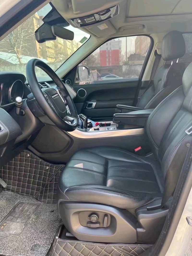 东营17年路虎揽胜运动9