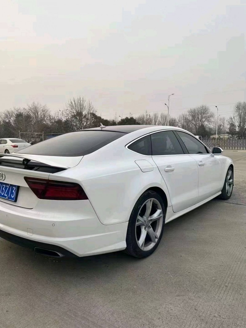 济宁17年奥迪A7L7