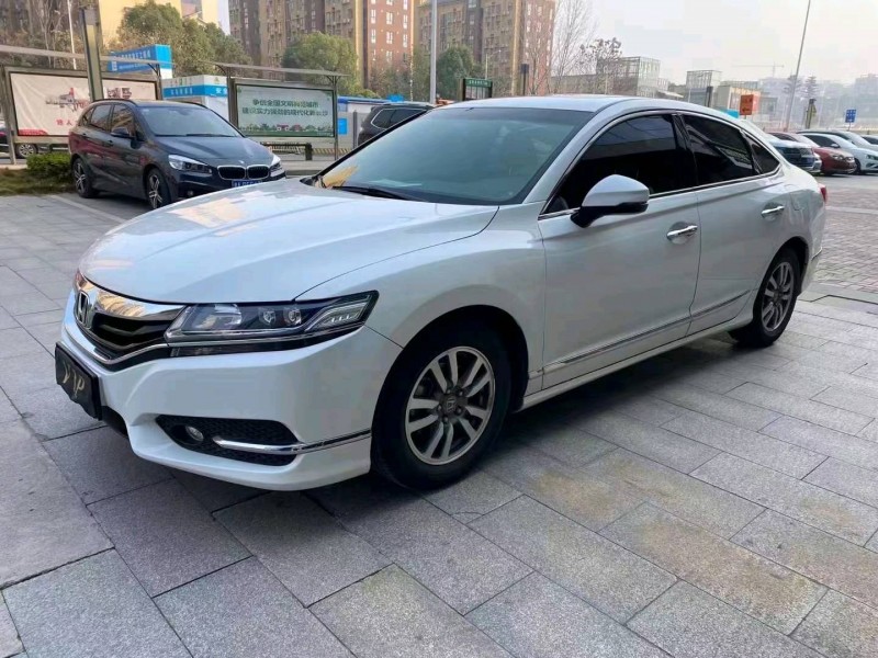 邵阳16年本田思铂睿7