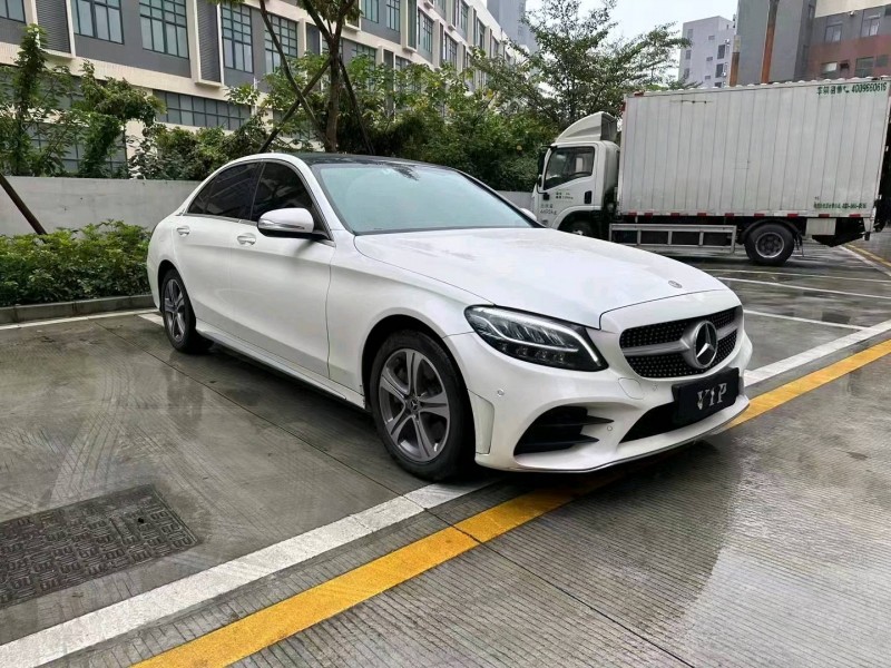 广州19年奔驰C3