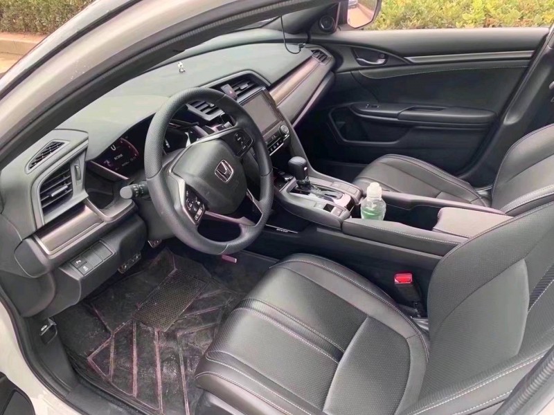 青岛22年本田思域4