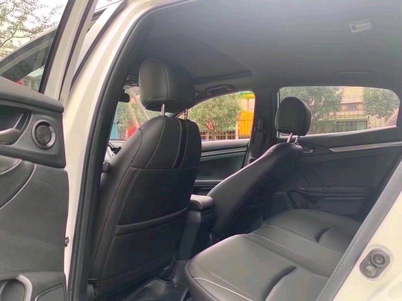 青岛22年本田思域5