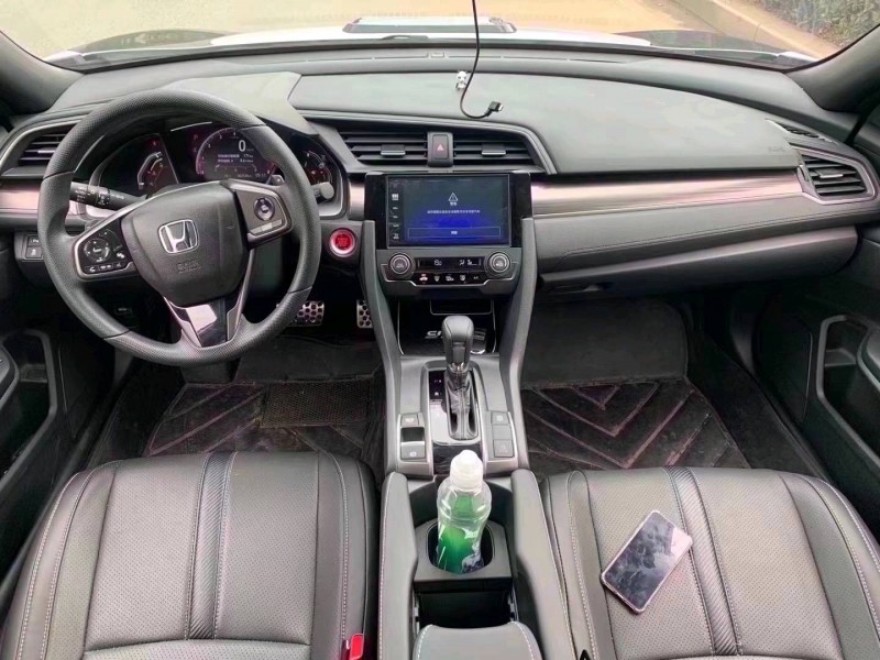 青岛22年本田思域6