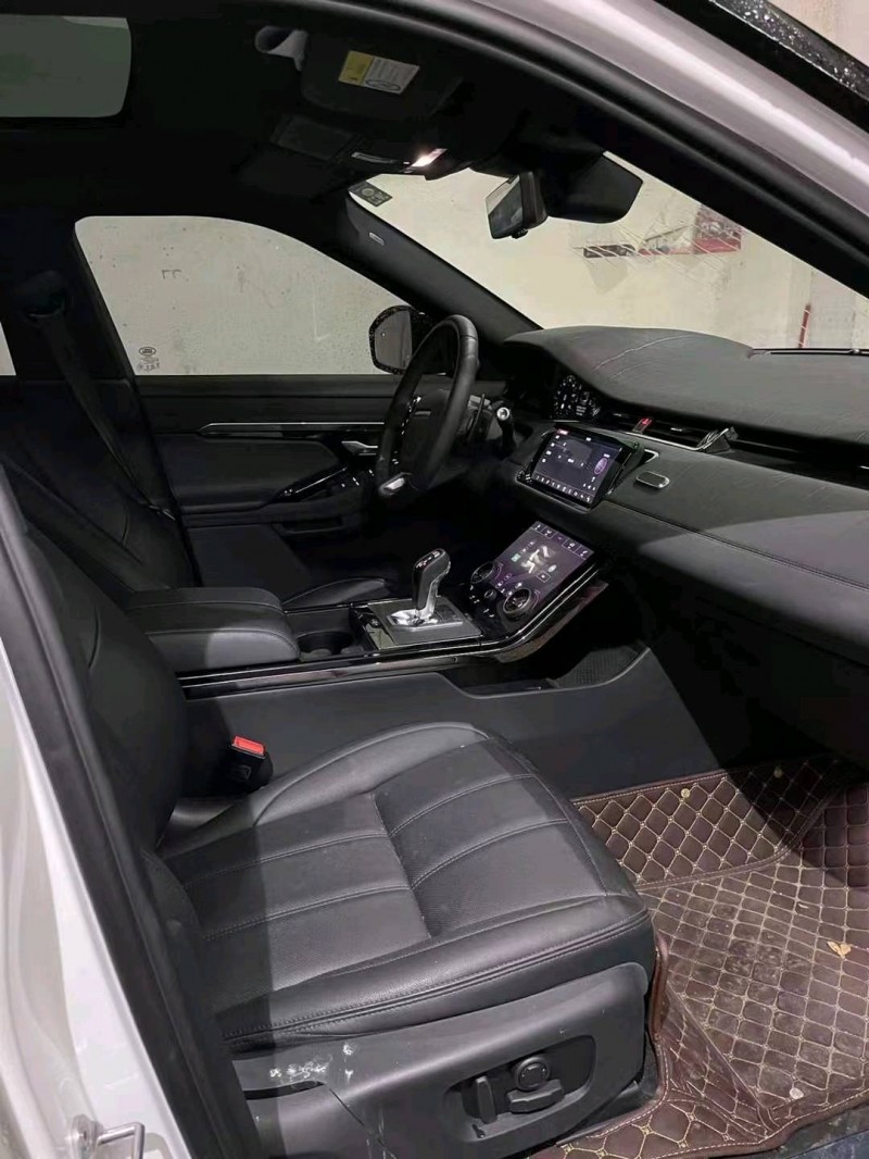 广州20年路虎极光1