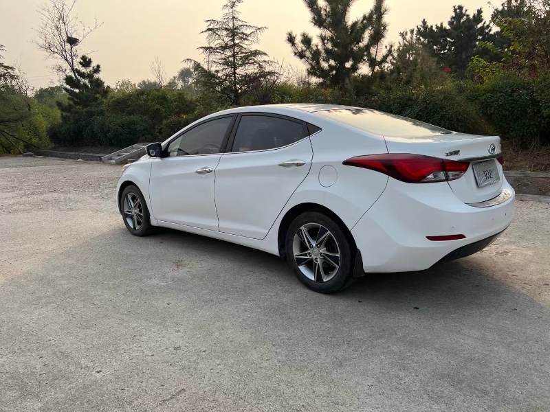 青岛14年现代朗动2